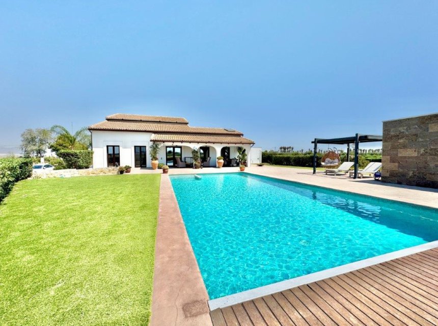 Weiterverkauf - Country house -
Dolores