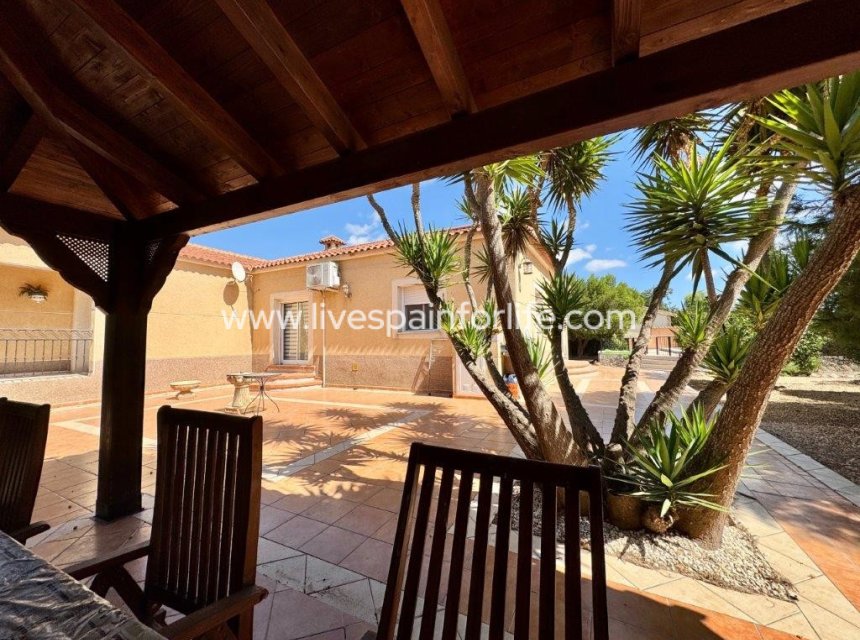 Weiterverkauf - Country house -
Dolores