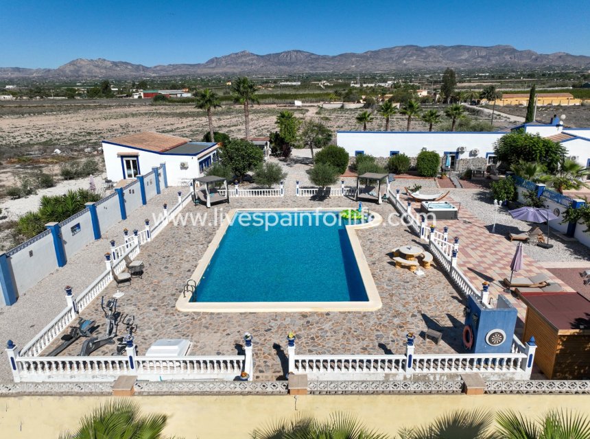 Weiterverkauf - Country house -
El Realengo