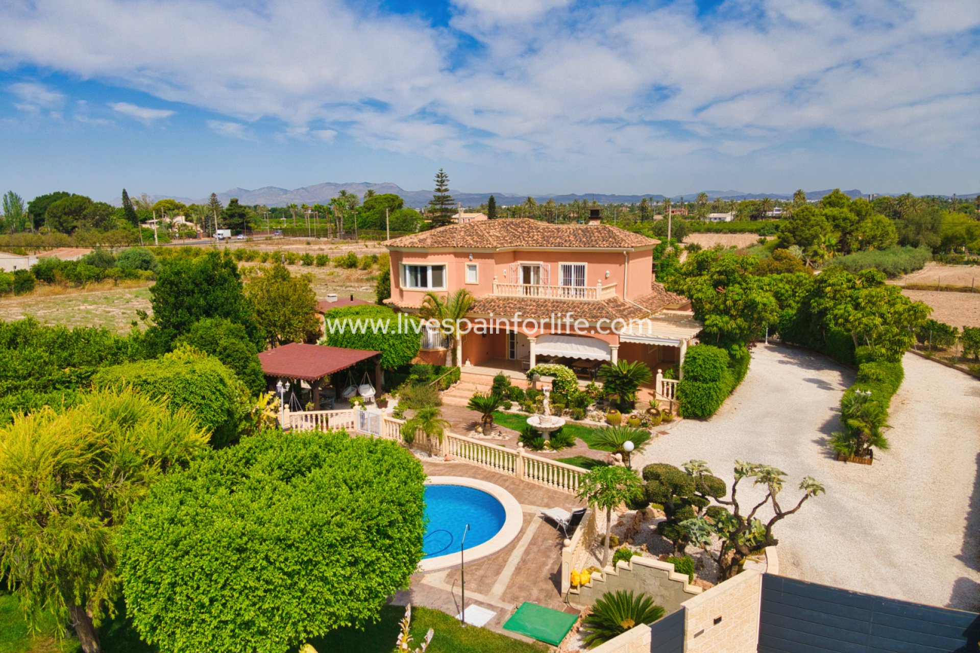 Weiterverkauf - Country house -
Elche
