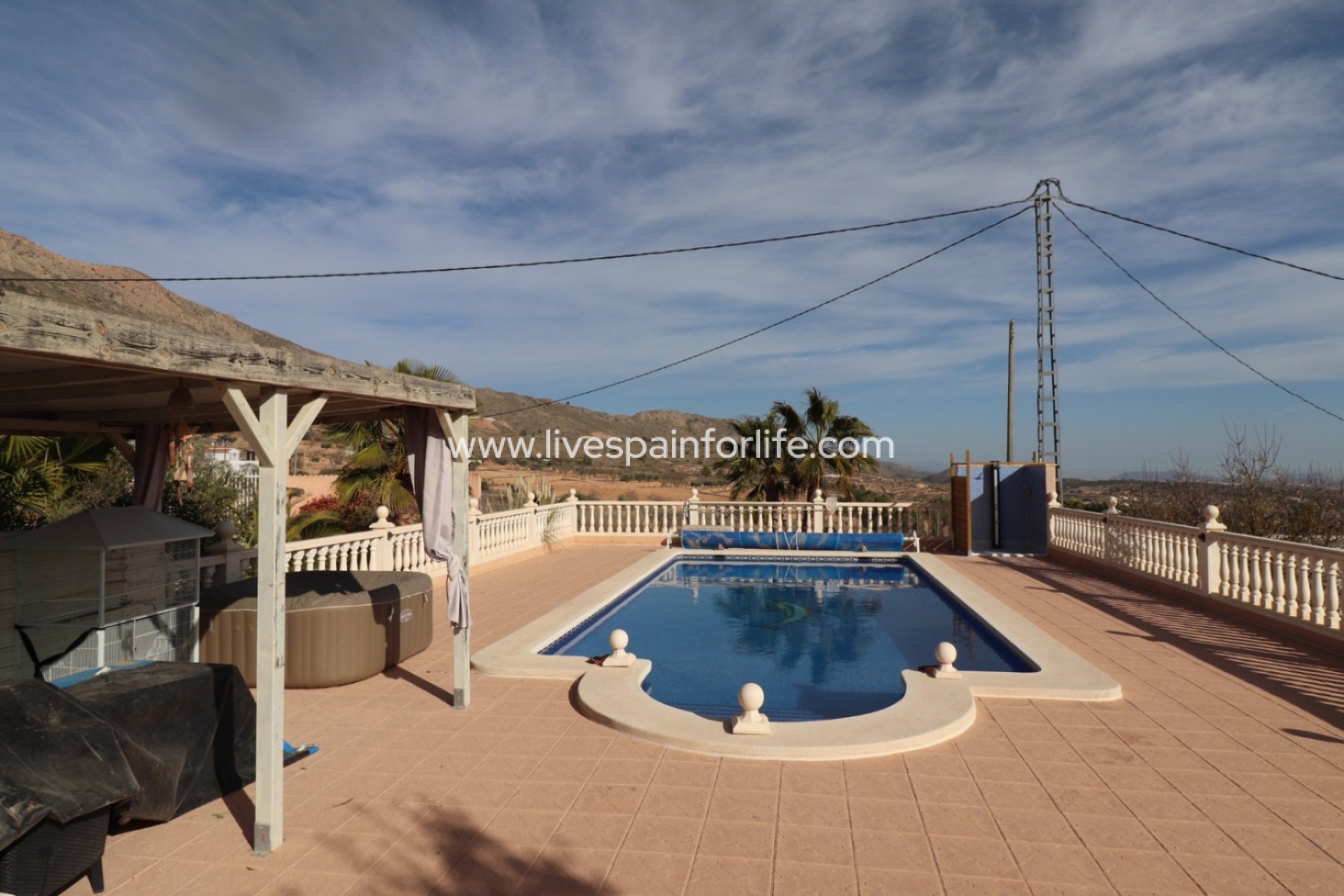 Weiterverkauf - Country house -
La Romana