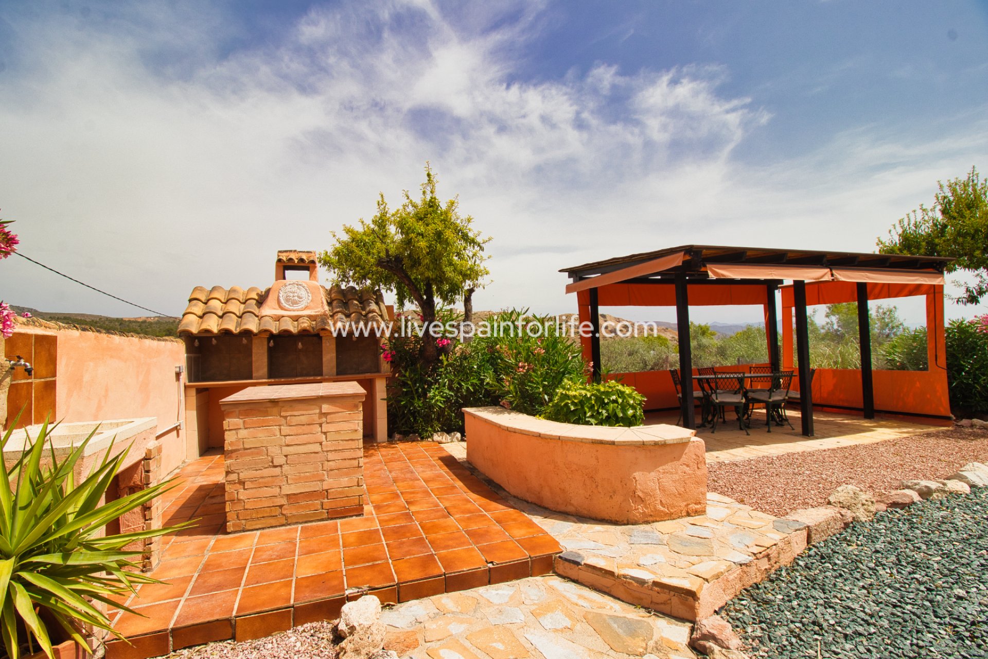 Weiterverkauf - Country house -
La Romana