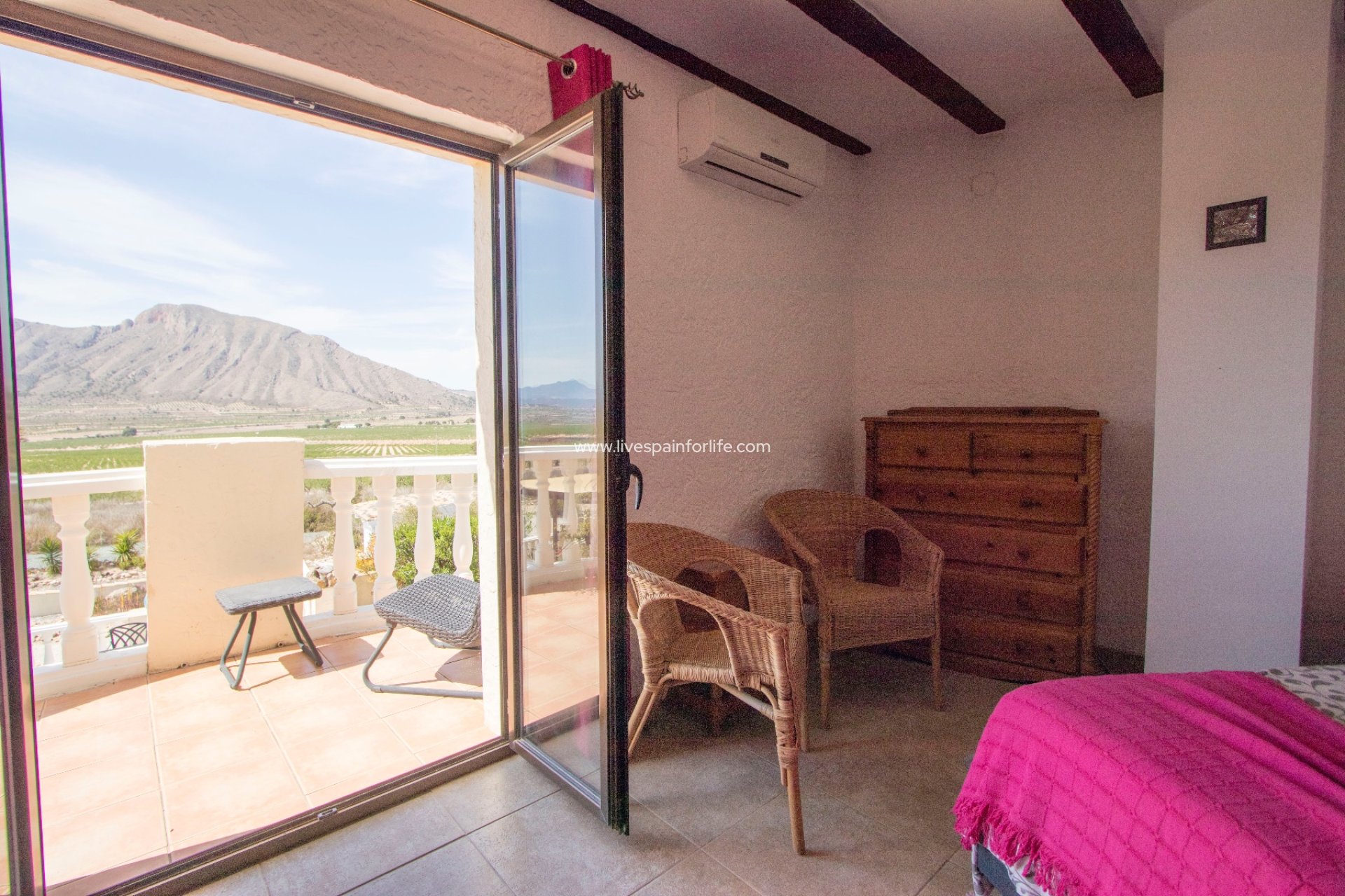 Weiterverkauf - Country house -
Macisvenda