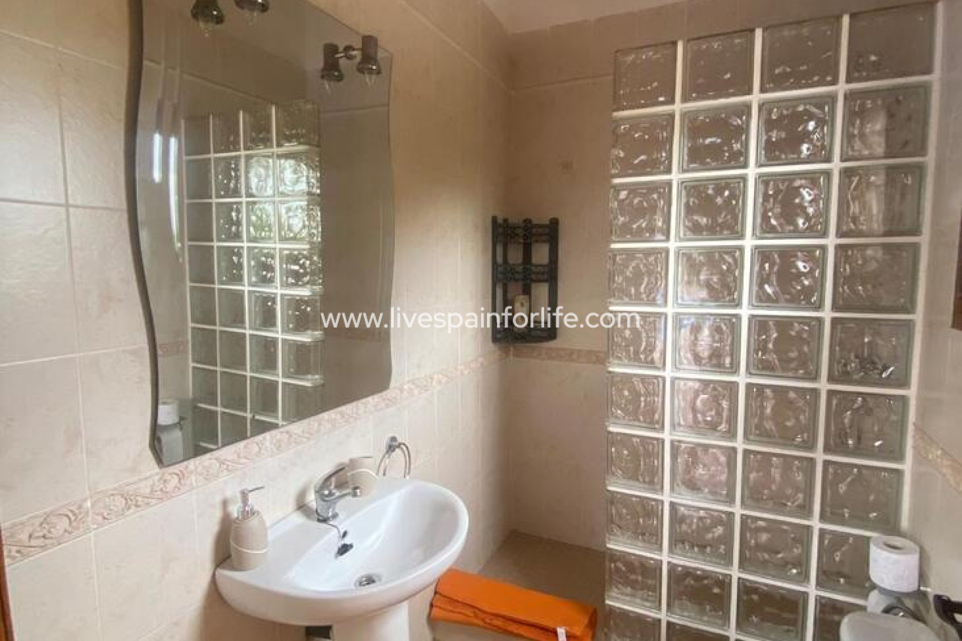 Weiterverkauf - Country house -
Orihuela - San Bartolome