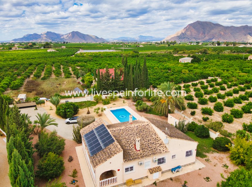 Weiterverkauf - Country house -
Orihuela