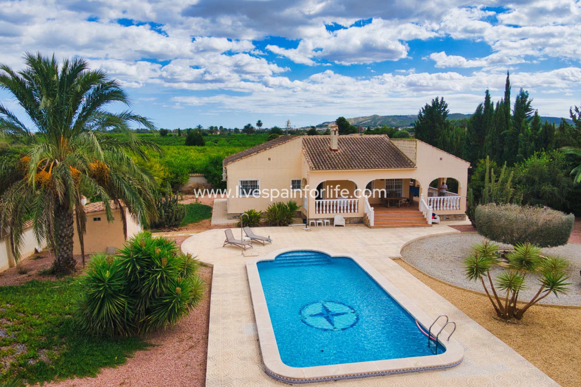 Weiterverkauf - Country house -
Orihuela