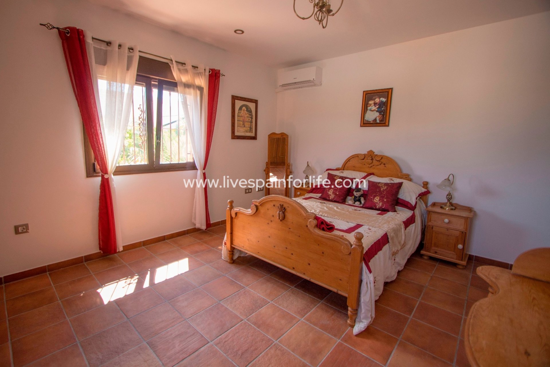 Weiterverkauf - Country house -
Orihuela