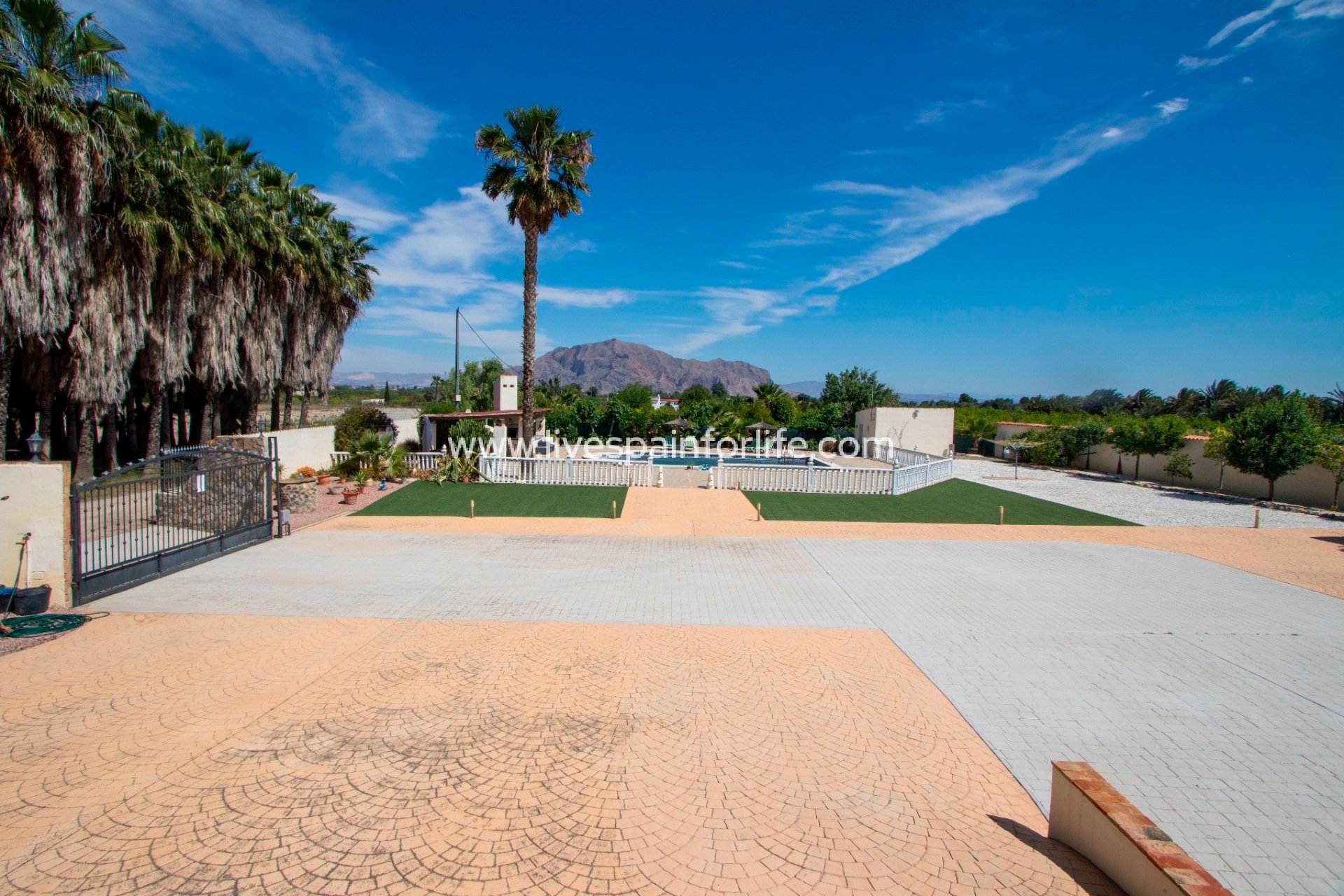 Weiterverkauf - Country house -
Orihuela