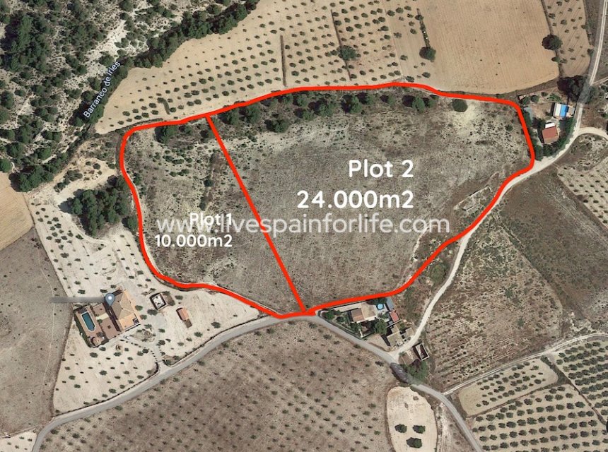 Weiterverkauf - Plot of Land -
Salinas