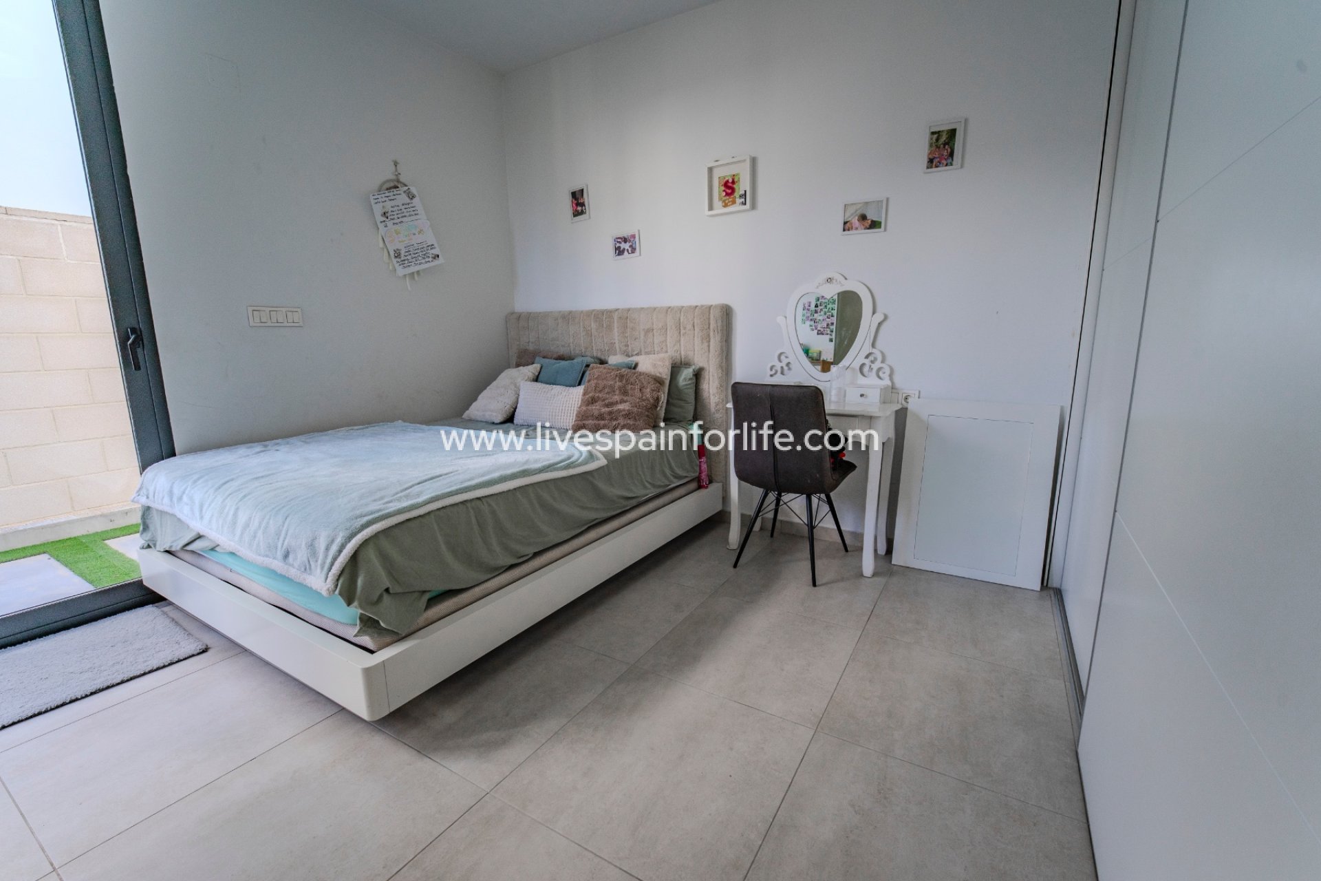 Weiterverkauf - Semi-detached house -
Benijofar