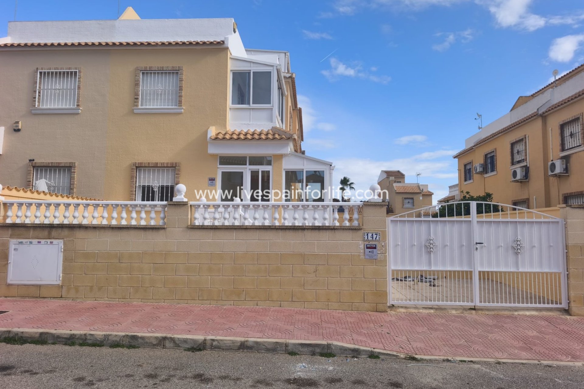 Weiterverkauf - Semi-detached house / Quad -
Ciudad Quesada - Rojales