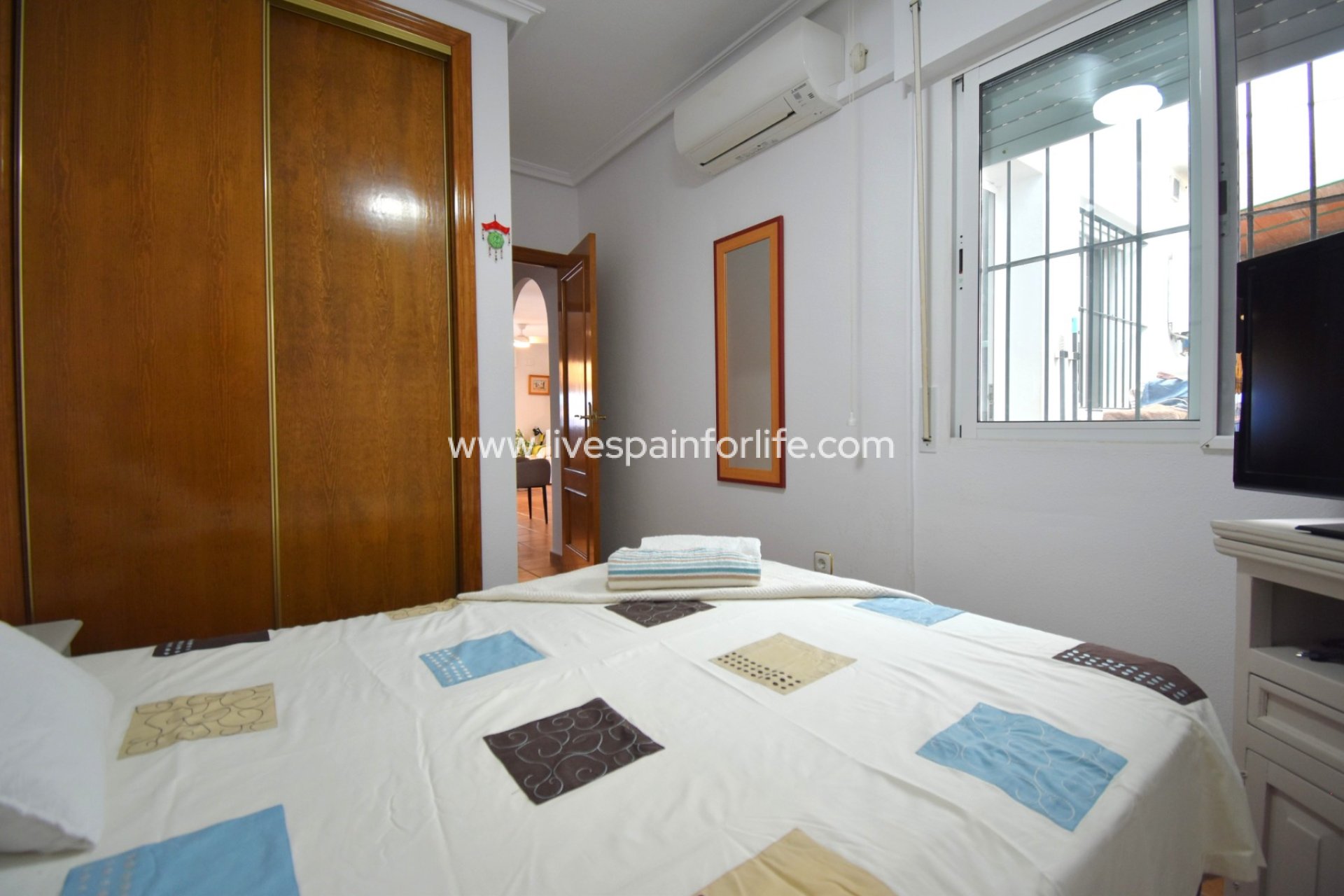 Weiterverkauf - Semi-detached house / Quad -
Orihuela Costa - La Zenia