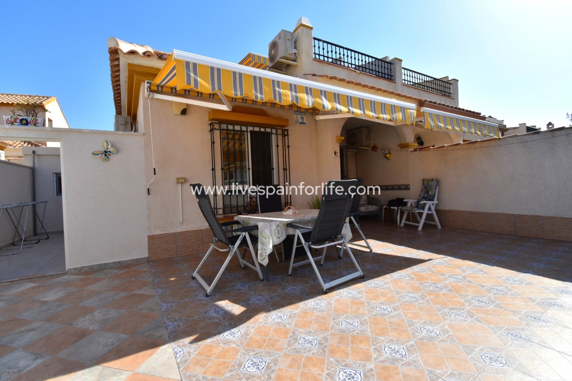 Weiterverkauf - Semi-detached house / Quad -
Orihuela Costa - La Zenia