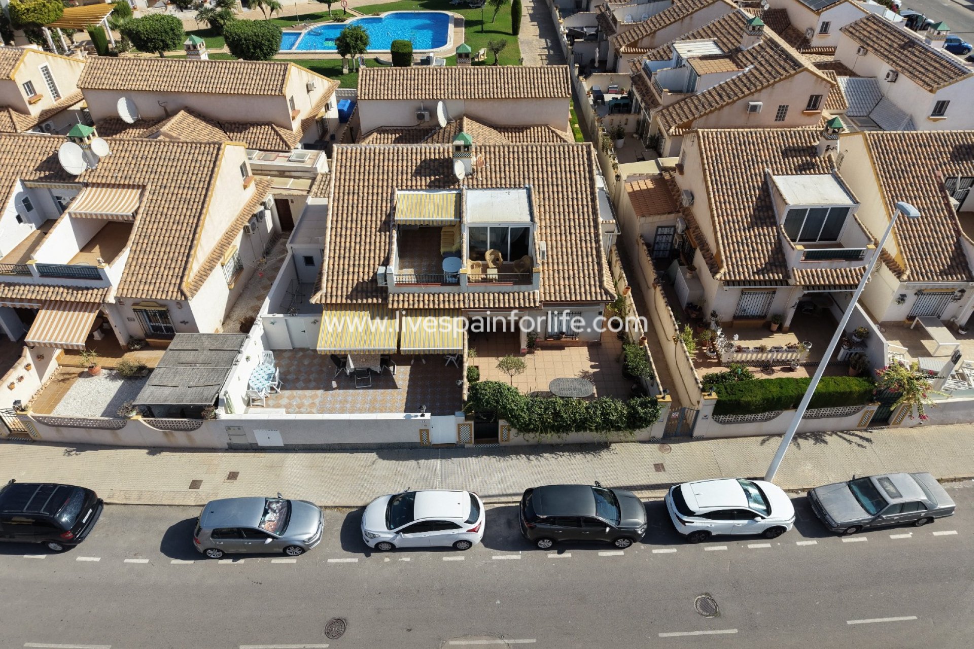 Weiterverkauf - Semi-detached house / Quad -
Orihuela Costa - La Zenia