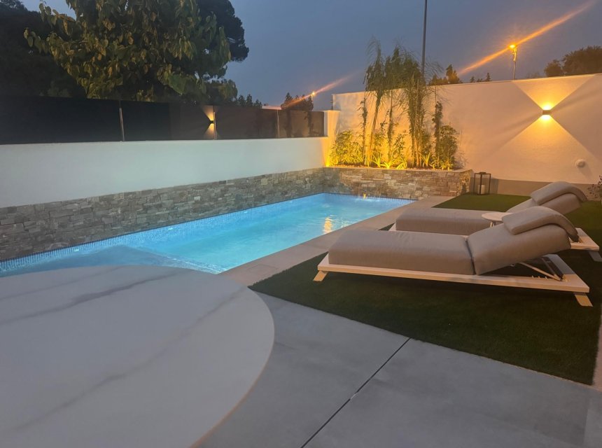 Weiterverkauf - Semi-detached house / Quad -
Santiago de La Ribera - Santiago de La Ribera - Town