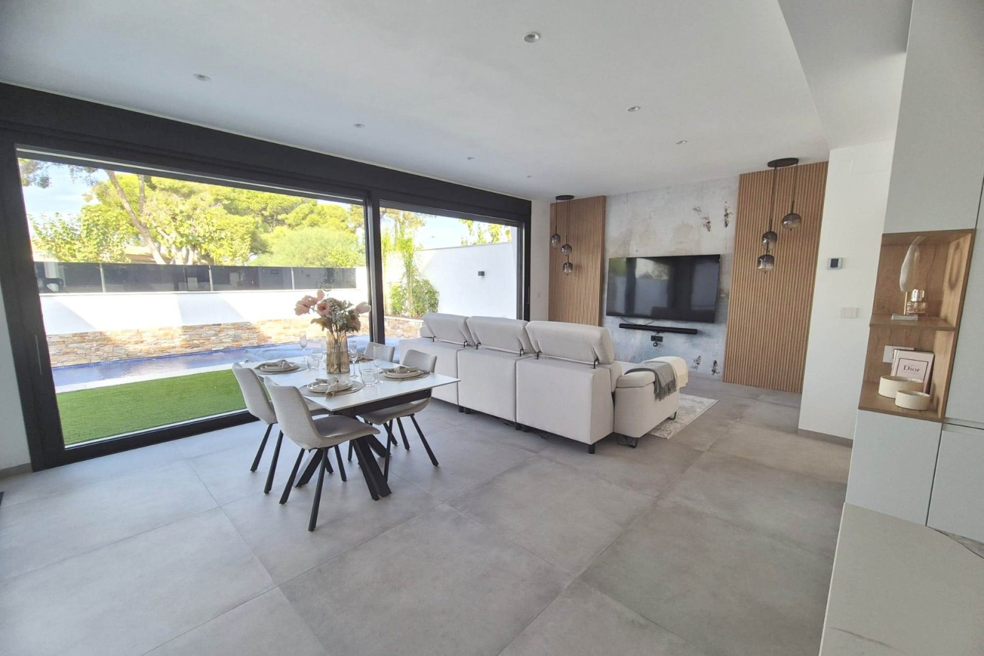 Weiterverkauf - Semi-detached house / Quad -
Santiago de La Ribera - Santiago de La Ribera - Town