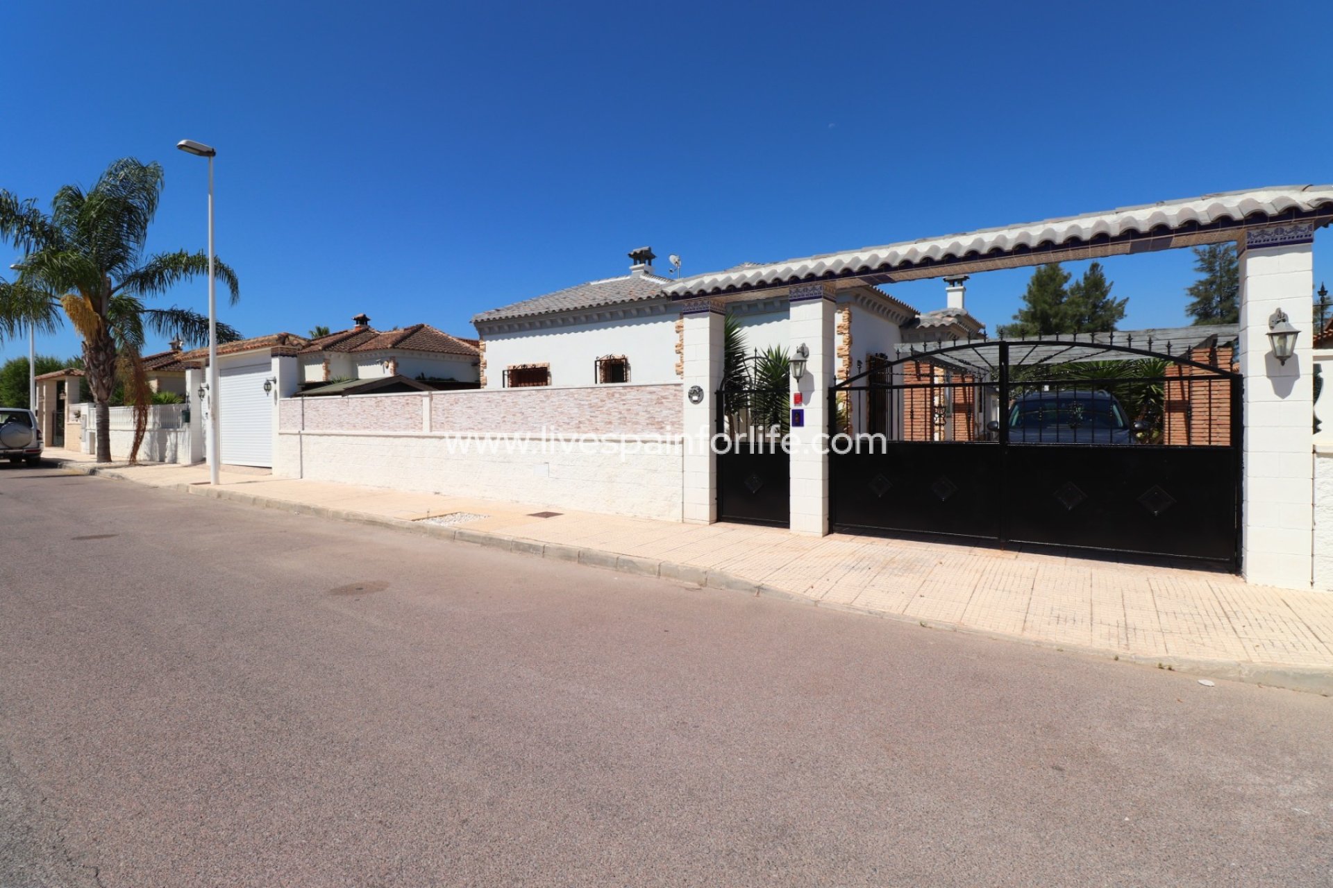 Weiterverkauf - Villa (freistehende) -
Formentera Del Segura - Fincas de La Vega