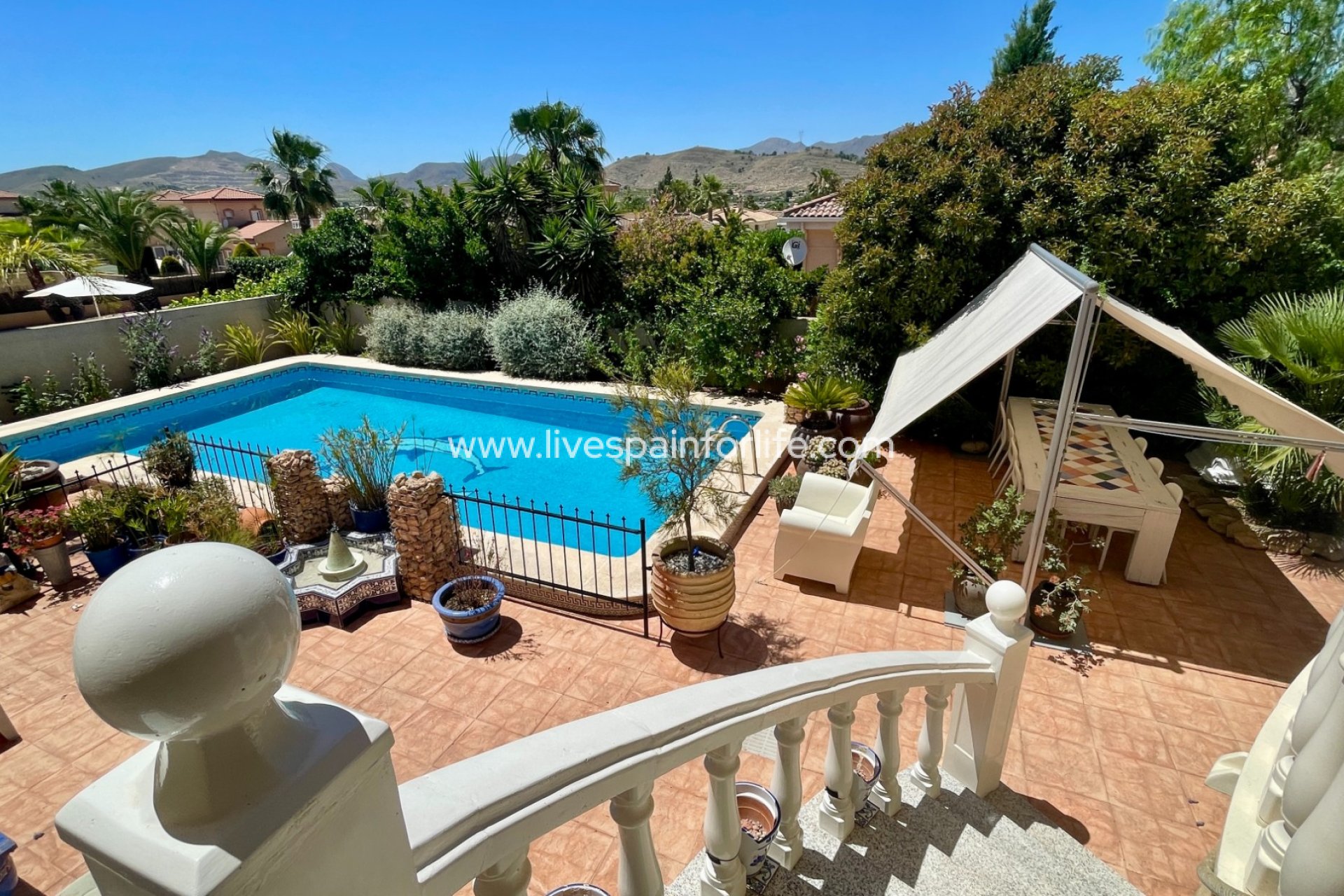 Weiterverkauf - Villa (freistehende) -
Hondon De Las Nieves