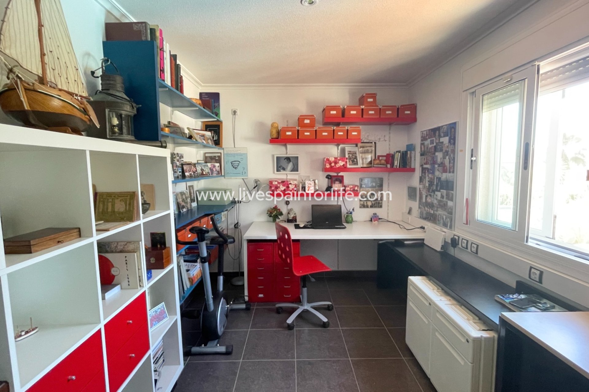 Weiterverkauf - Villa (freistehende) -
Hondon De Las Nieves