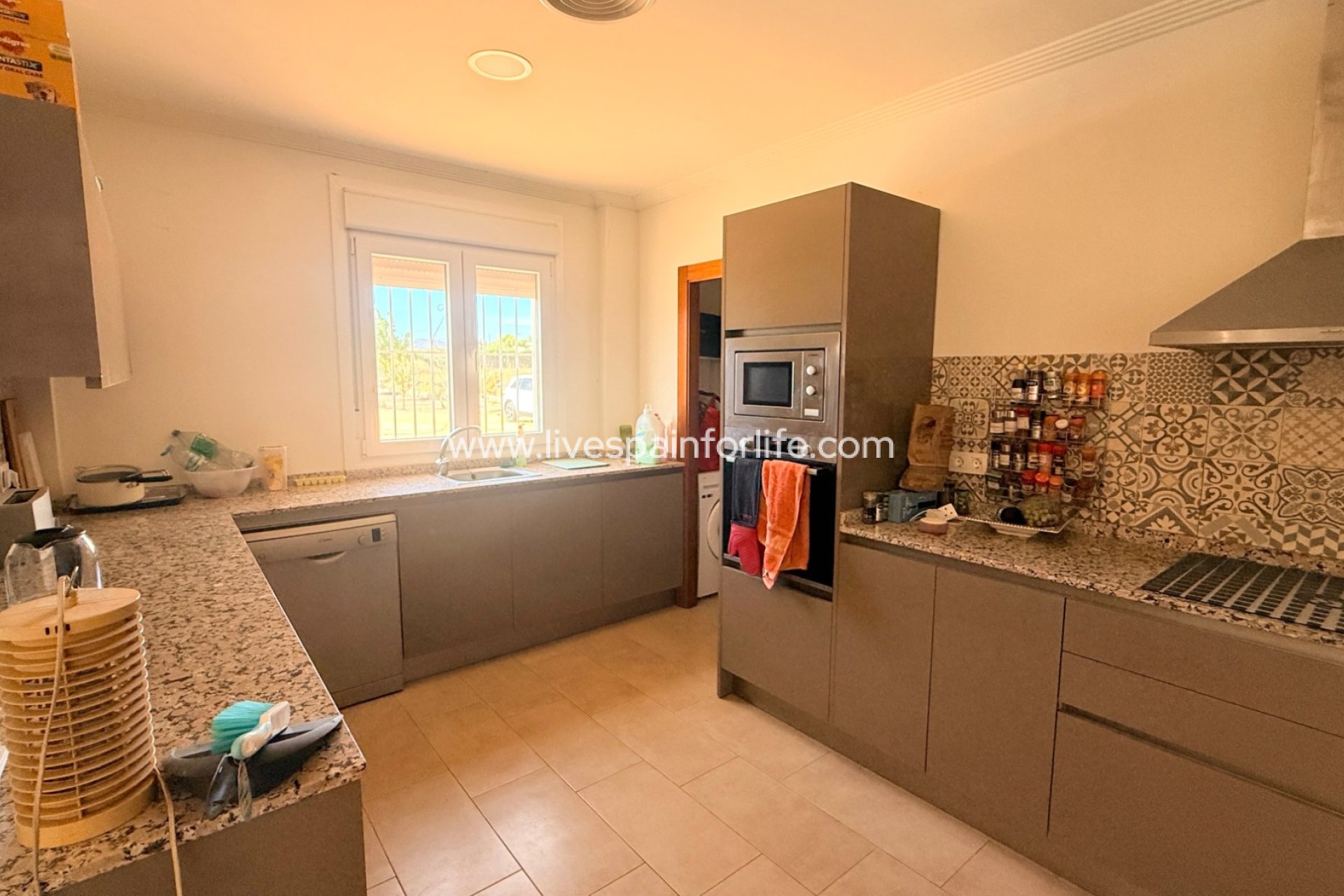 Weiterverkauf - Villa (freistehende) -
Hondon De Las Nieves