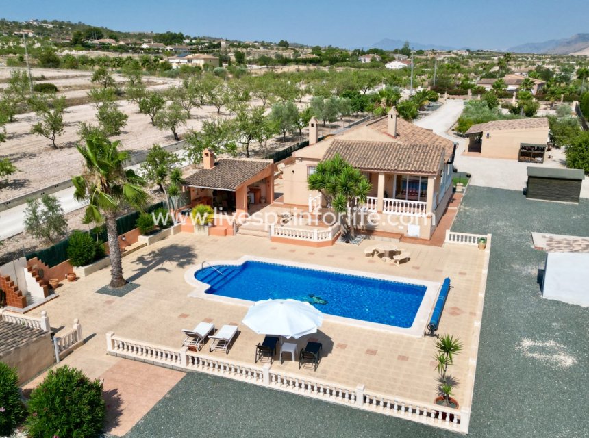 Weiterverkauf - Villa (freistehende) -
Hondon De Los Frailes