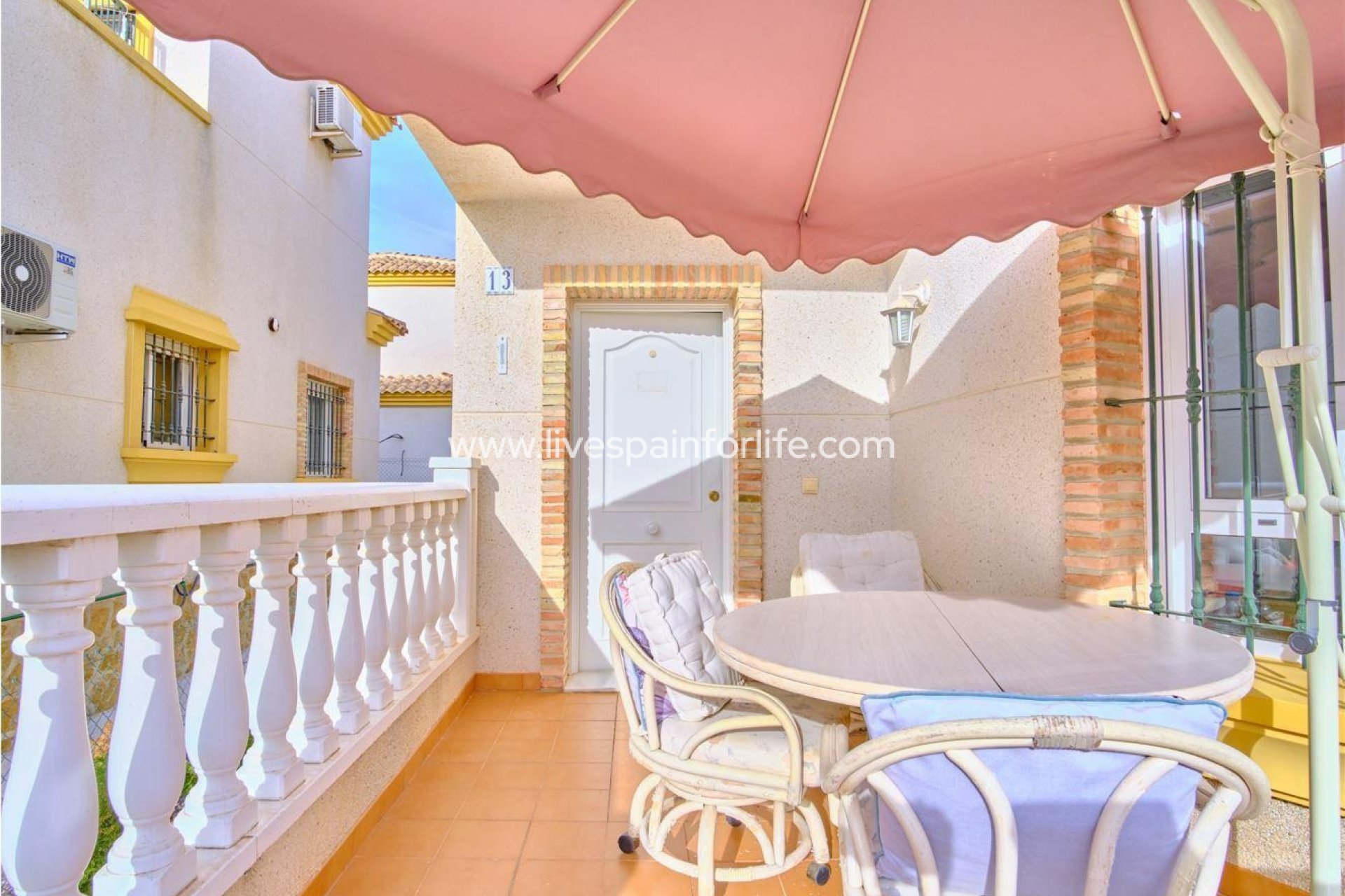 Weiterverkauf - Villa (freistehende) -
Los Montesinos - La Herrada