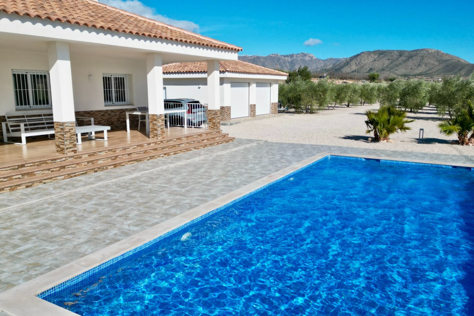 Weiterverkauf - Villa (freistehende) -
Macisvenda