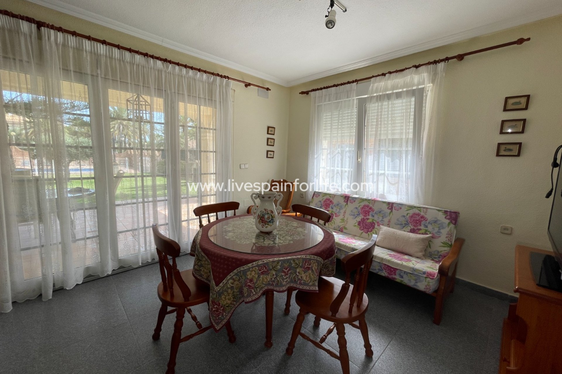 Weiterverkauf - Villa (freistehende) -
Orihuela Costa - Cabo Roig