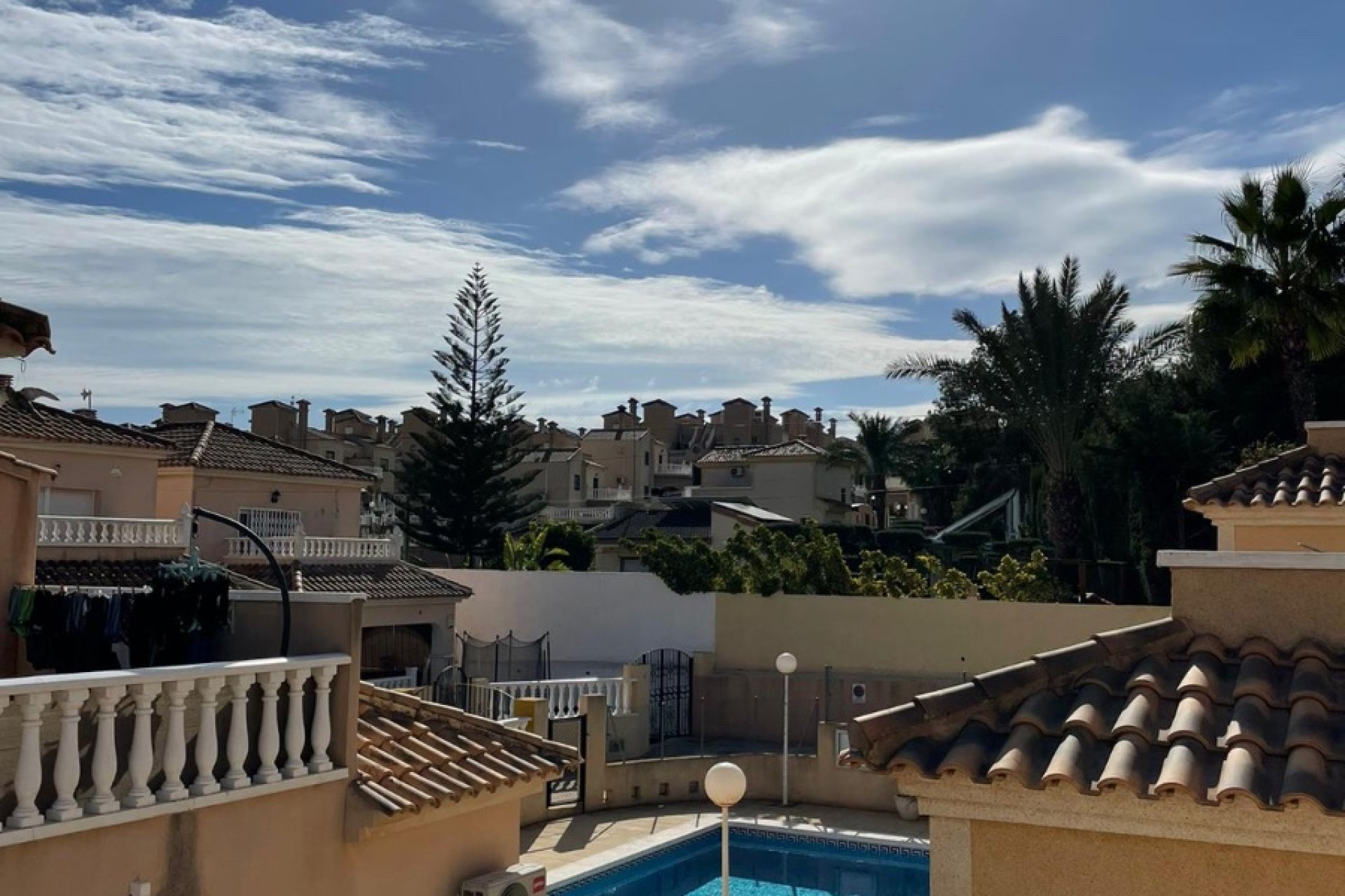 Weiterverkauf - Villa (freistehende) -
Orihuela Costa - El Galan