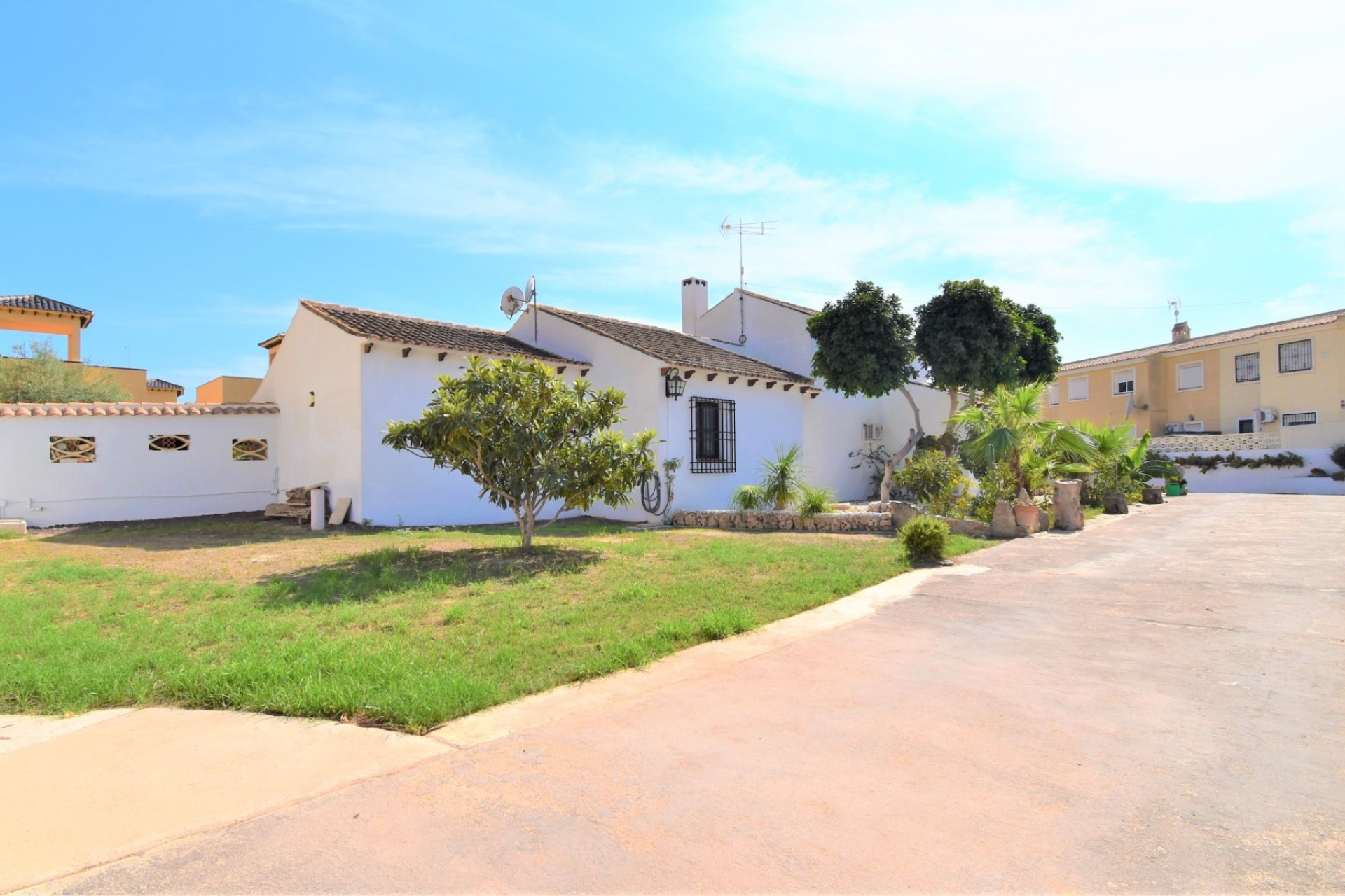 Weiterverkauf - Villa (freistehende) -
Orihuela Costa - Villamartin