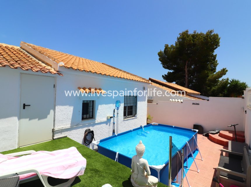 Weiterverkauf - Villa (freistehende) -
Orihuela Costa - Villamartin