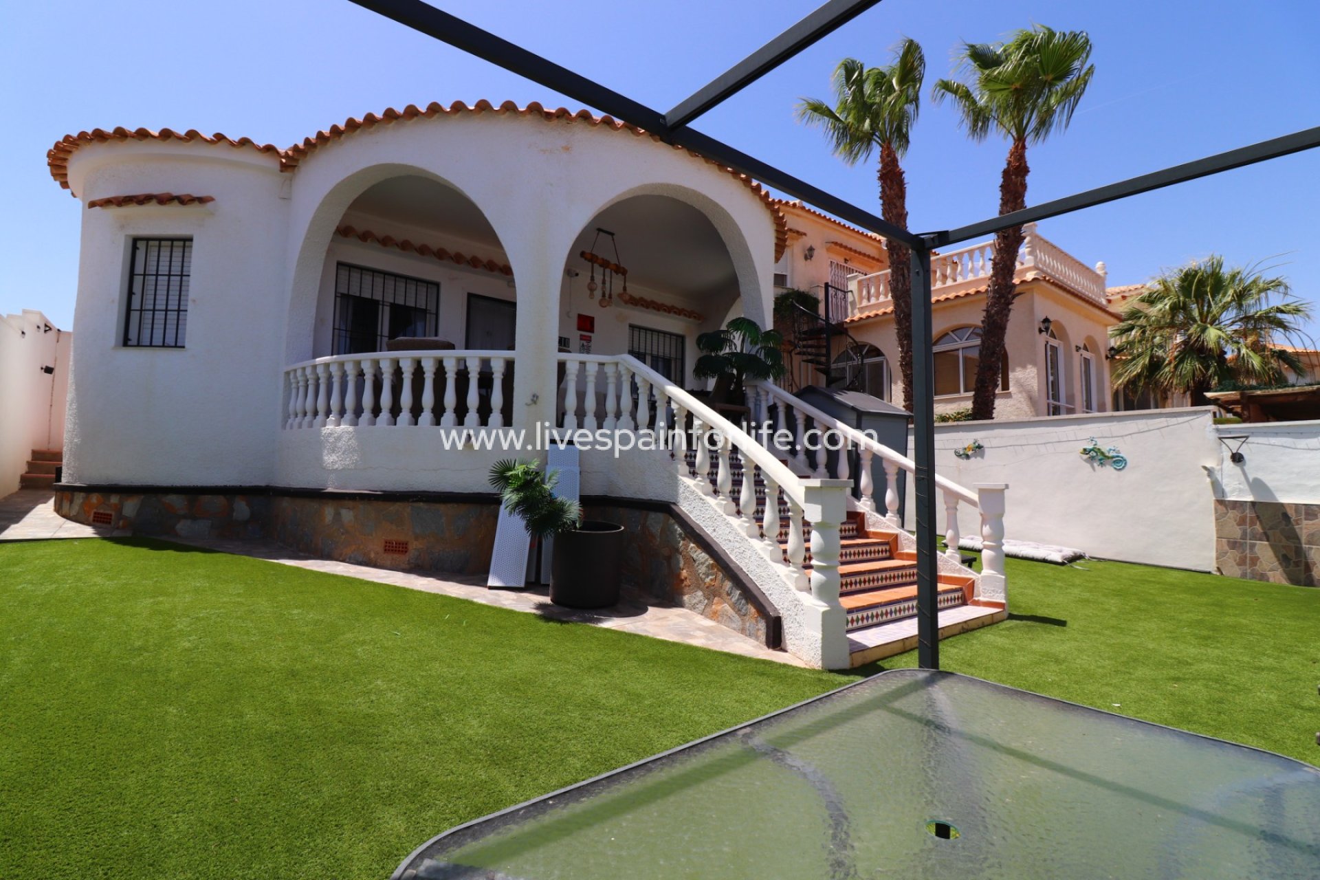 Weiterverkauf - Villa (freistehende) -
Orihuela Costa - Villamartin