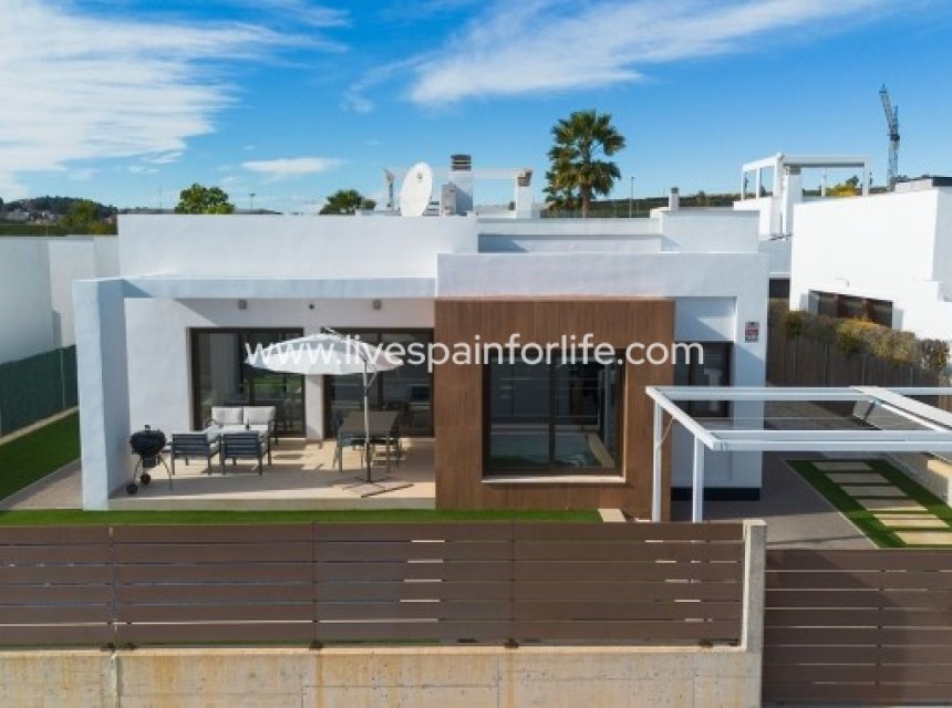 Weiterverkauf - Villa (freistehende) -
Orihuela - Vistabella Golf