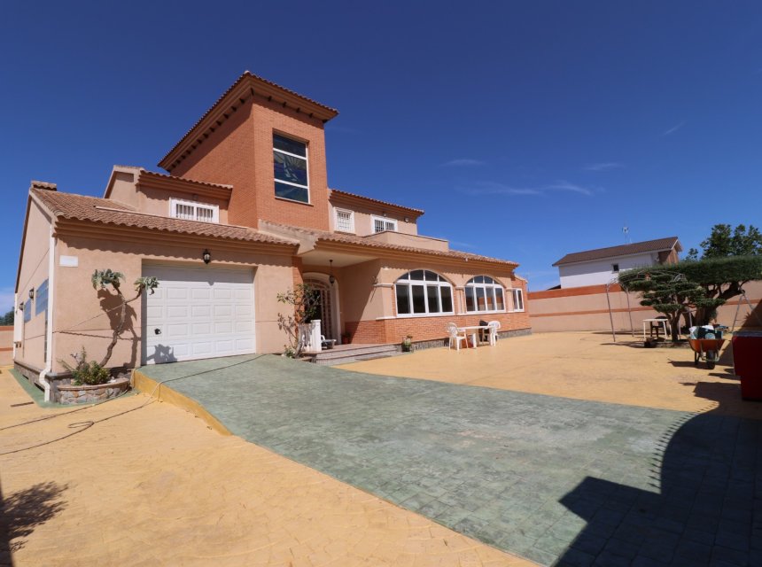 Weiterverkauf - Villa (freistehende) -
San Javier