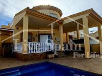 Återförsäljning - Villa (friliggande) - Pilar de la Horadada