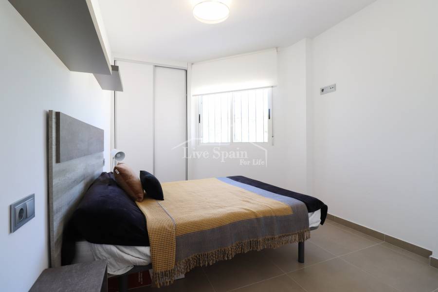 Resale - Apartment - Formentera Del Segura