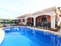 Återförsäljning - Villa (friliggande) - Los Montesinos - La Herrada