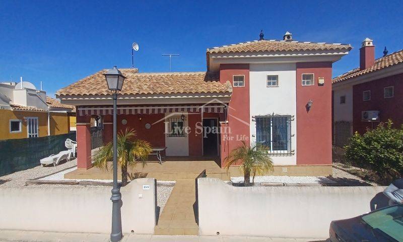Återförsäljning - Villa (friliggande) - Los Montesinos